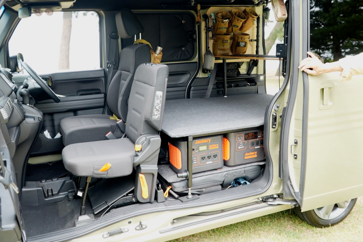 ソロキャンプ女王決定戦・初代女王natsuさんに聞いた車中泊＆お酒を